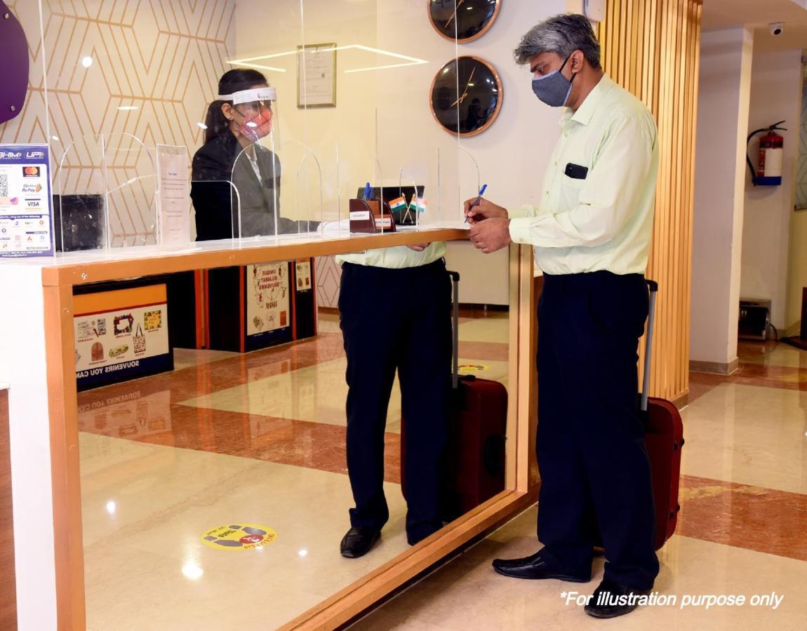 Oyo Hotel Ss Grand 勒克瑙 外观 照片
